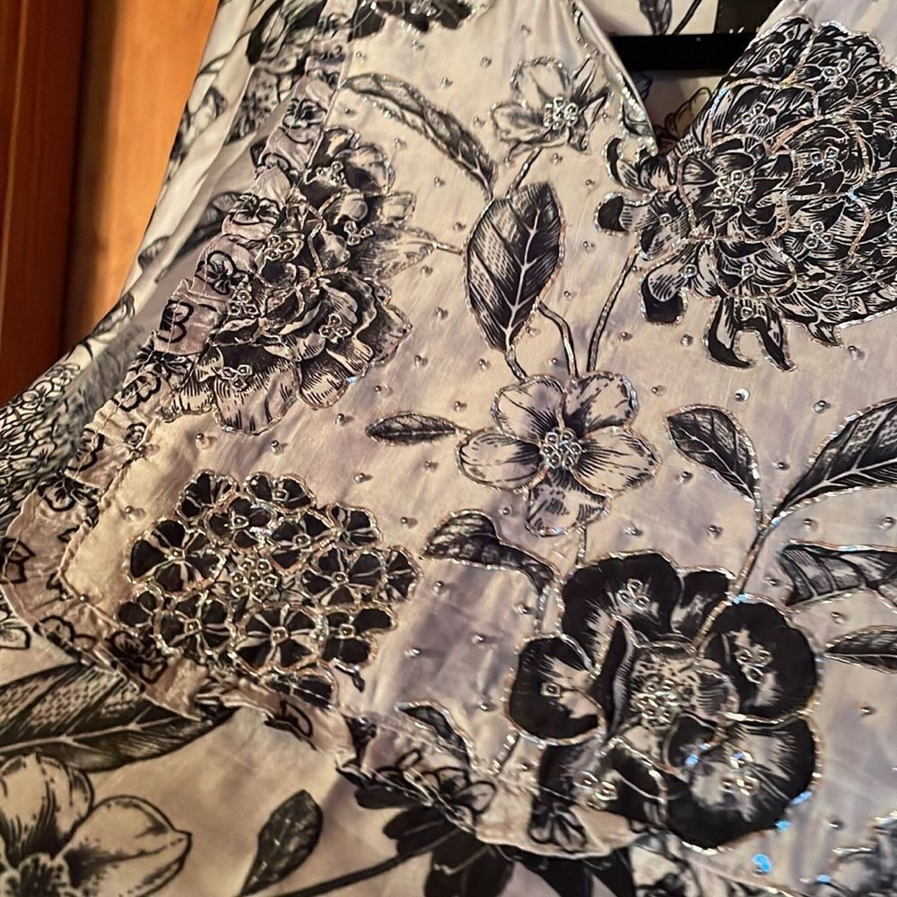 Kashish beaded/sequin threaded Floral cultural dress - Picture 7 of 13